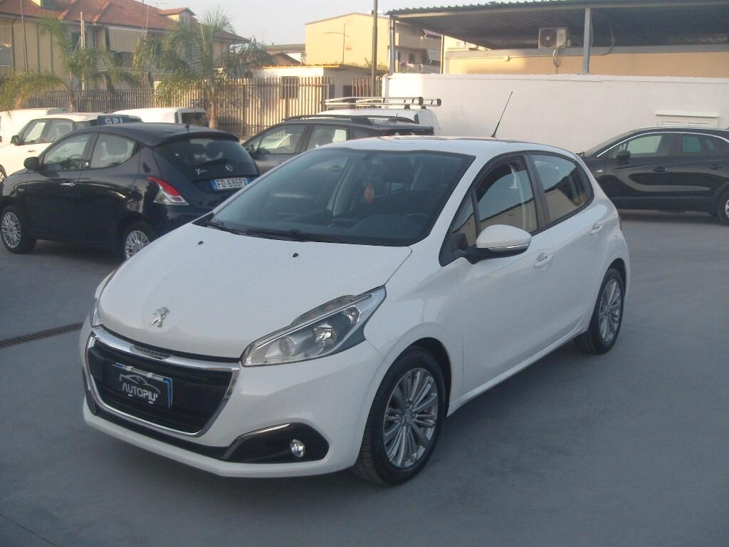 Peugeot 208 BlueHDi 75 5 porte Allure - 2015