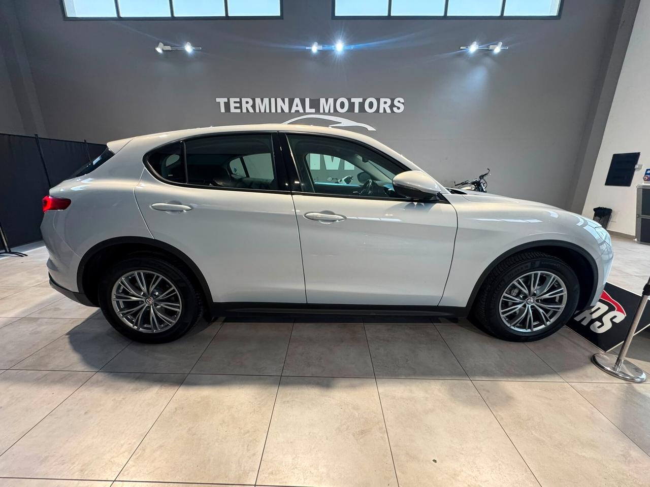 Alfa Romeo Stelvio 2.2 Turbodiesel 190 CV AT8 RWD Business