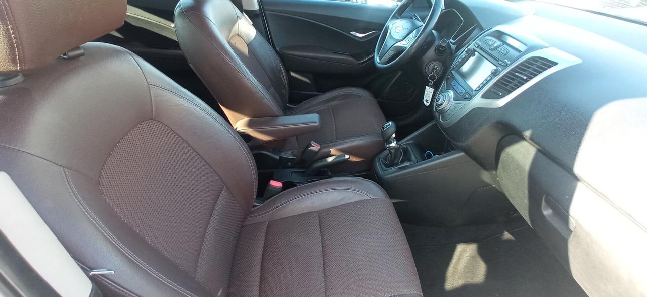 Hyundai iX20 1.4 D STYLE - LEGGI!