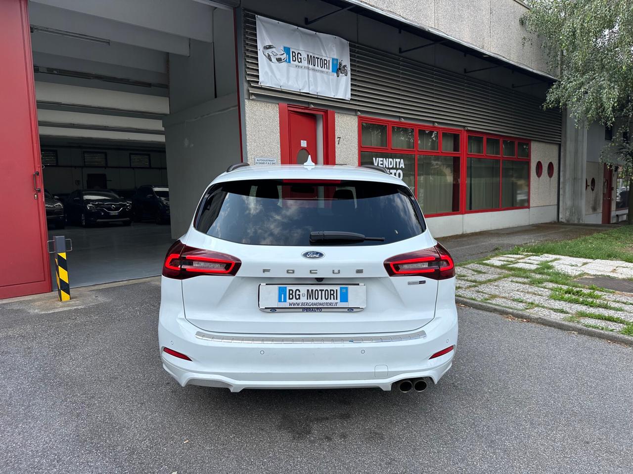 Ford Focus SW 1.0 ecoboost hybrid ST-Line 125cv ok neopat.