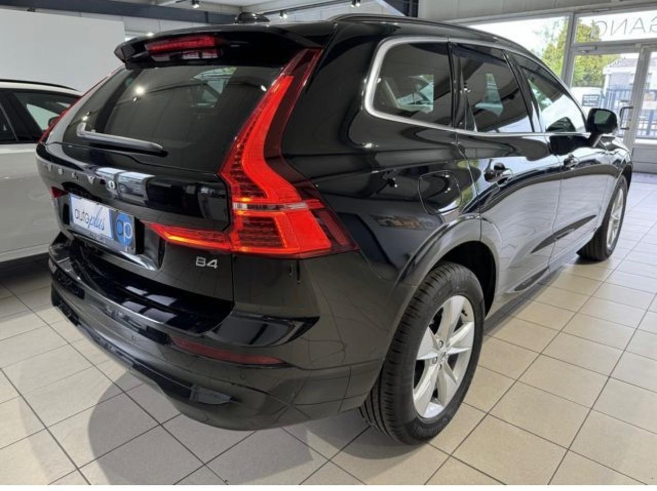 Volvo XC 60 B4 (d) automatico Business