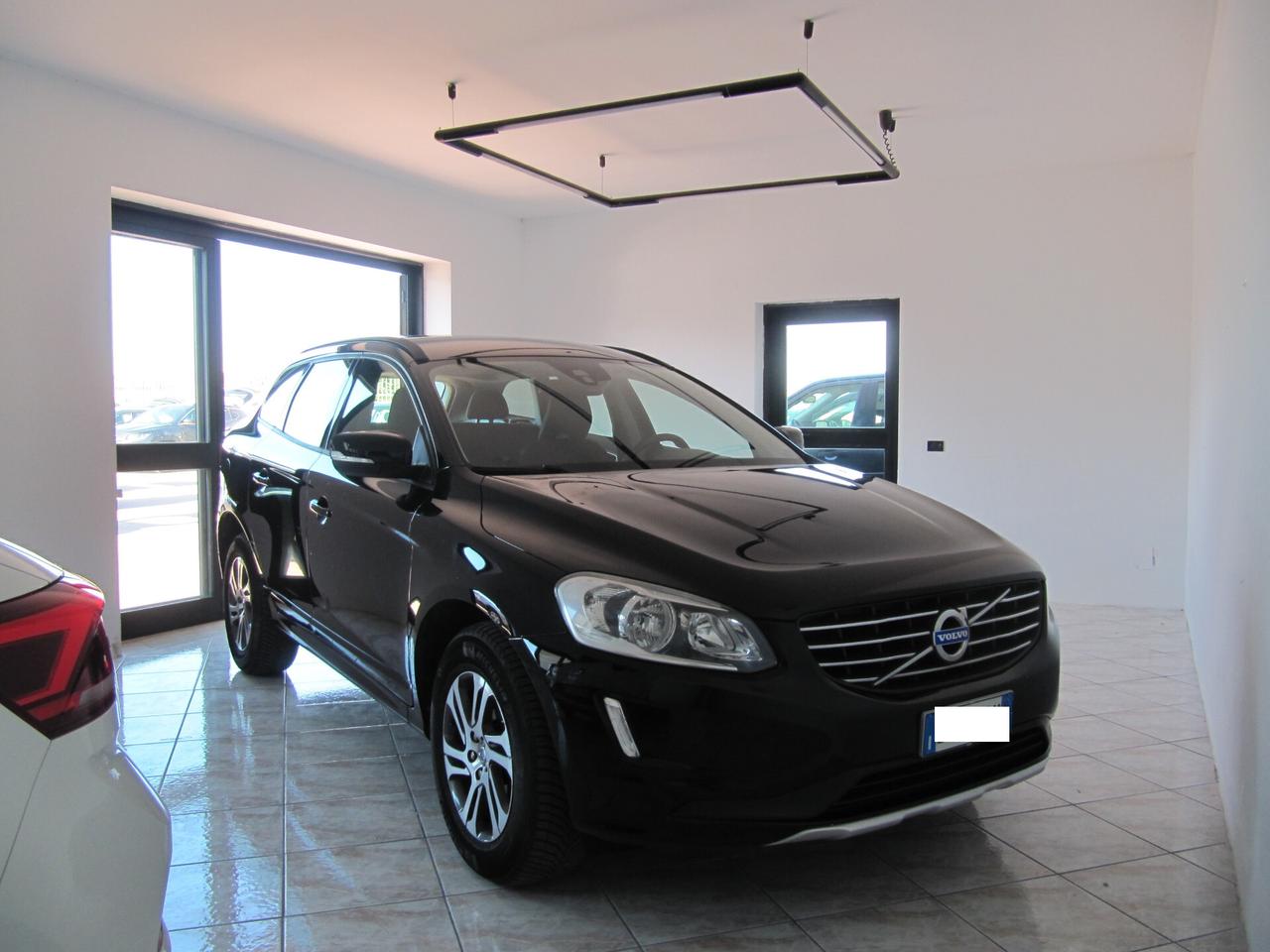 Volvo XC 60 D3 R-design Momentum