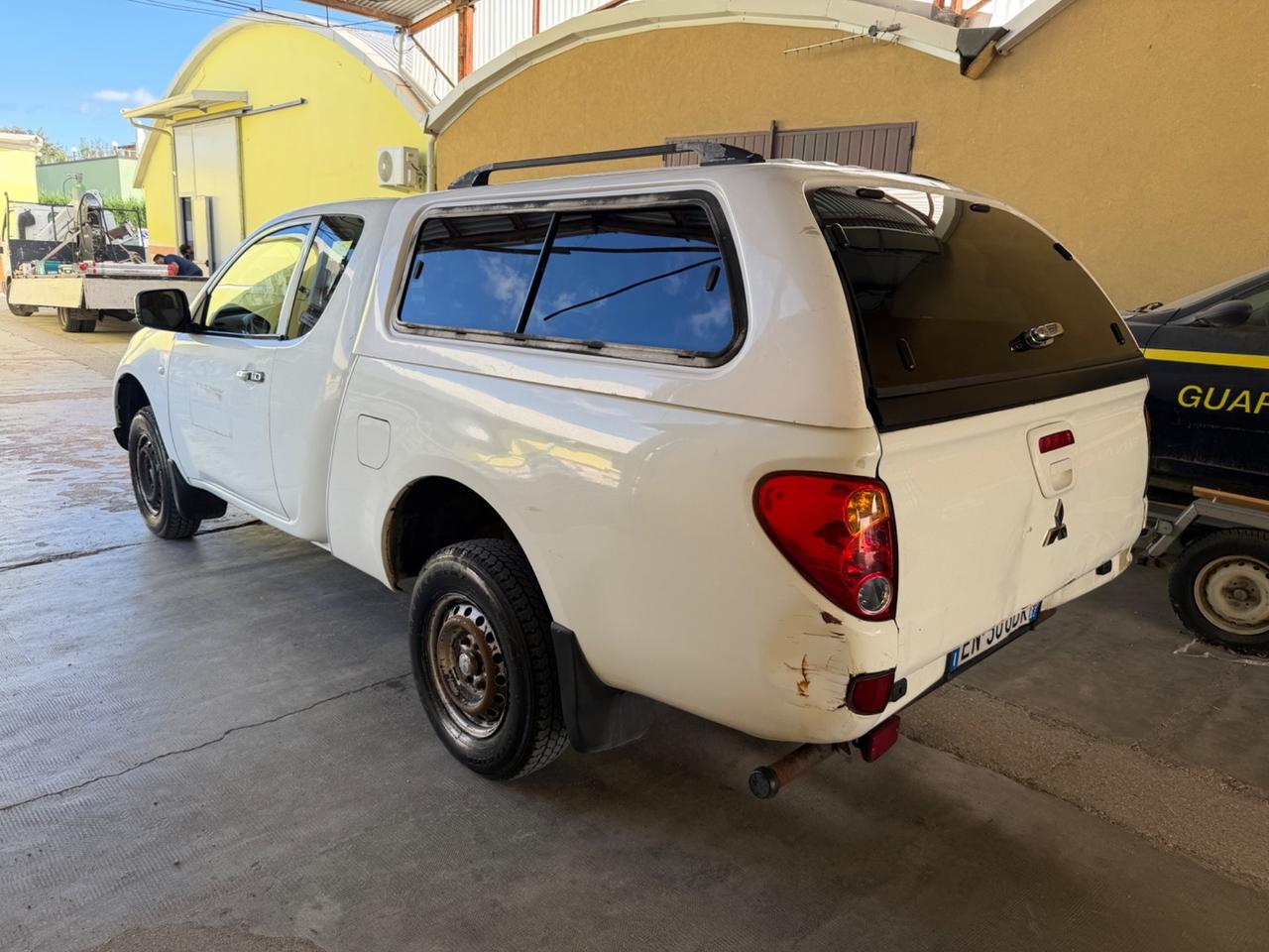 Mitsubishi L200 2.5 D Club Cab Invite Hard Top