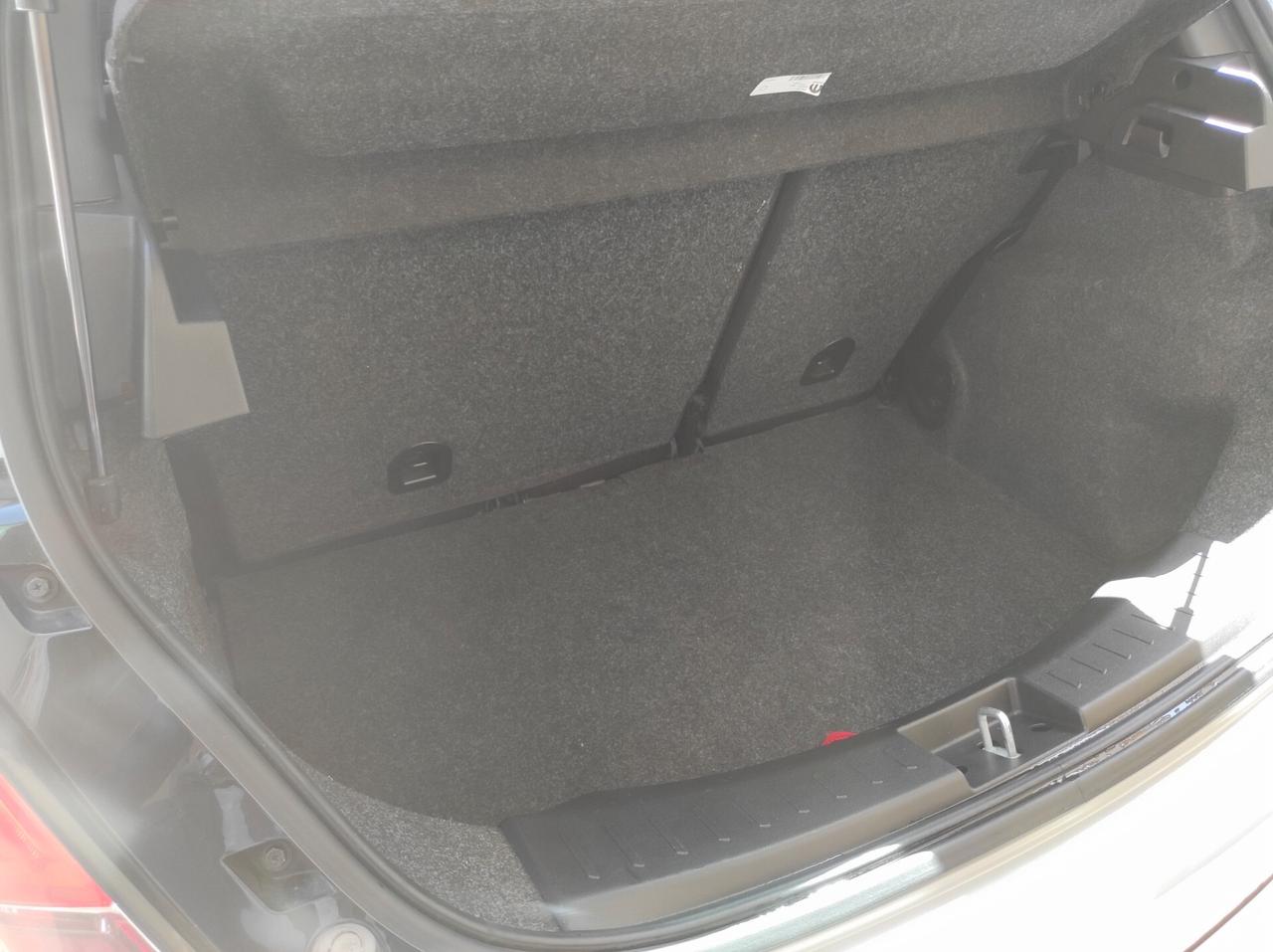 Lancia Ypsilon 2021 1.0 hybrid ubs aux bluetooth