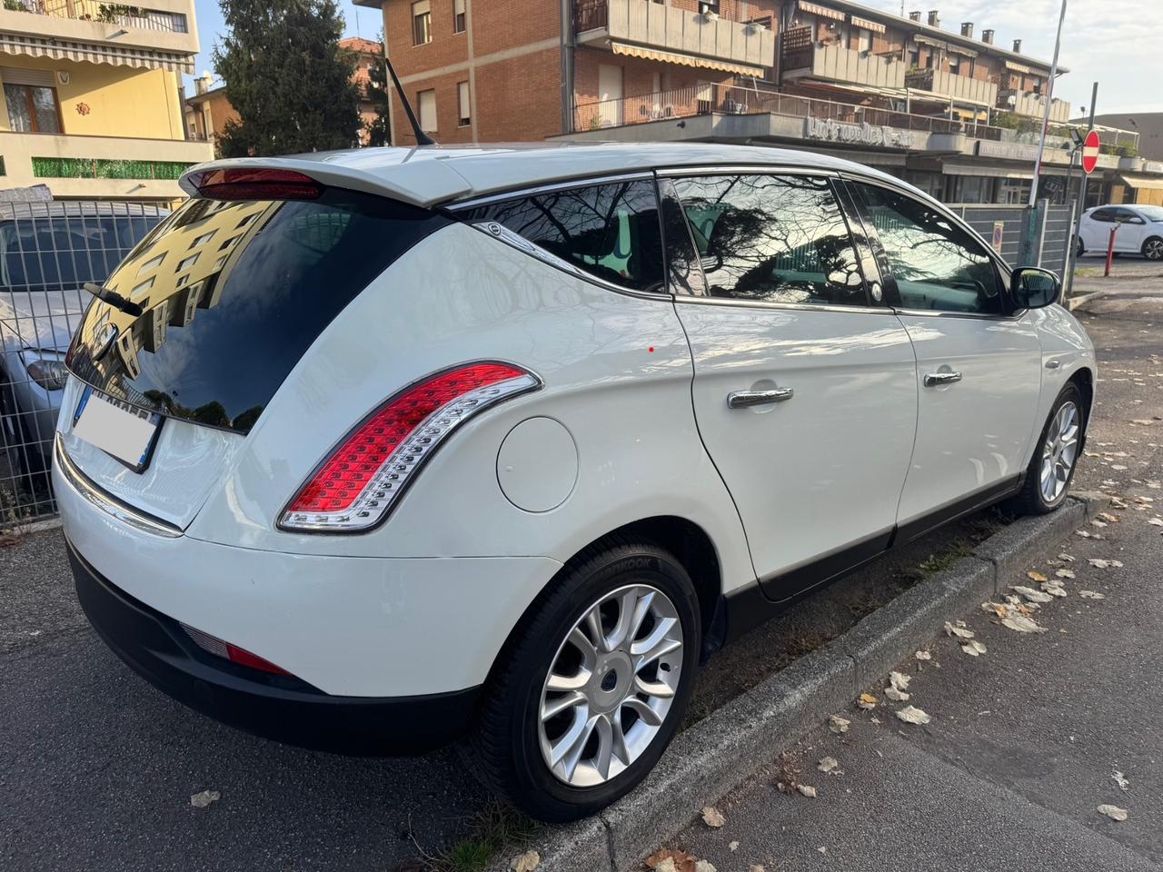 Lancia Delta 1.4 GPL neopatentati garanzia 12 mesi