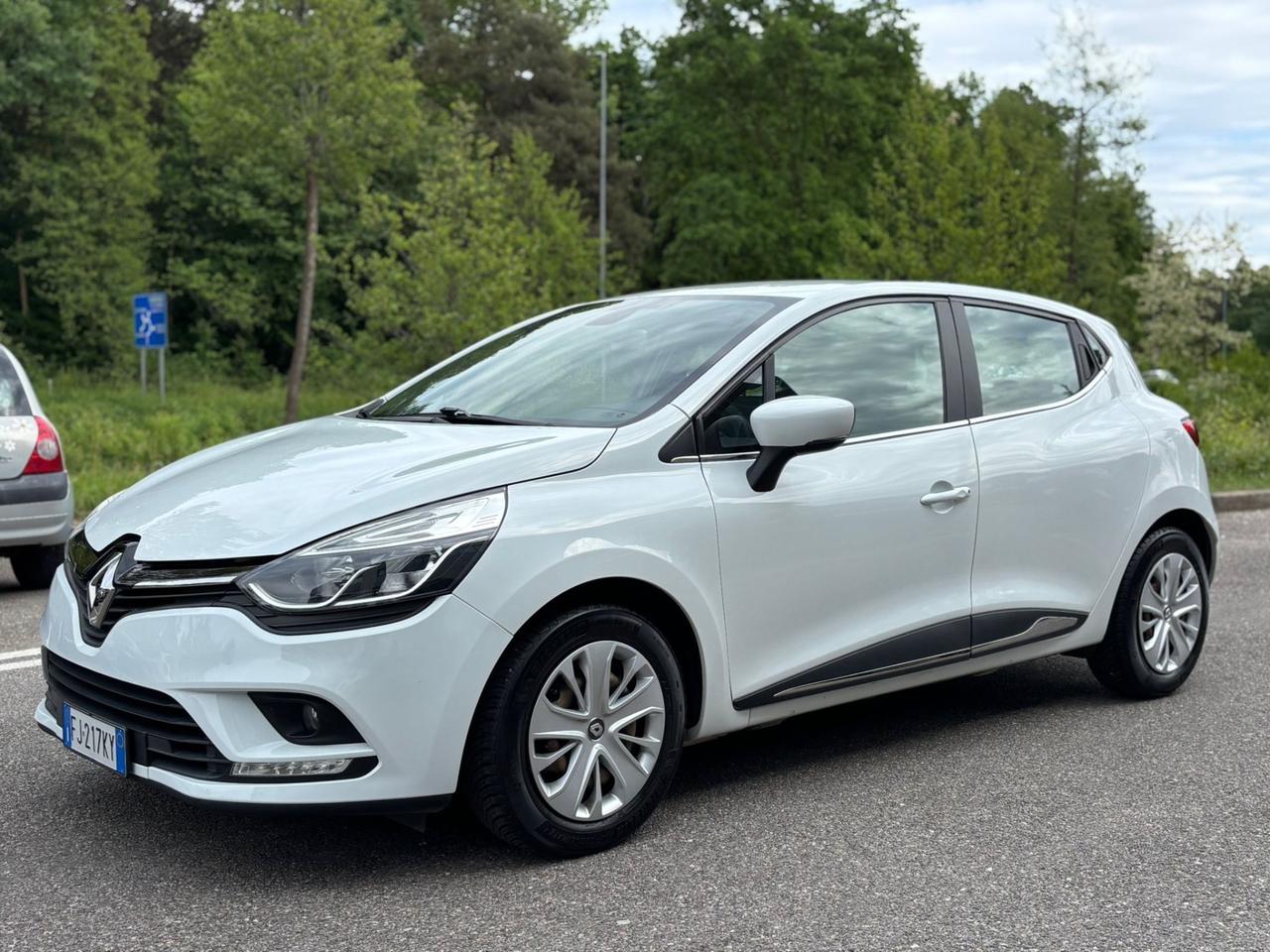 Renault Clio 1.2 75CV 5 porte Zen