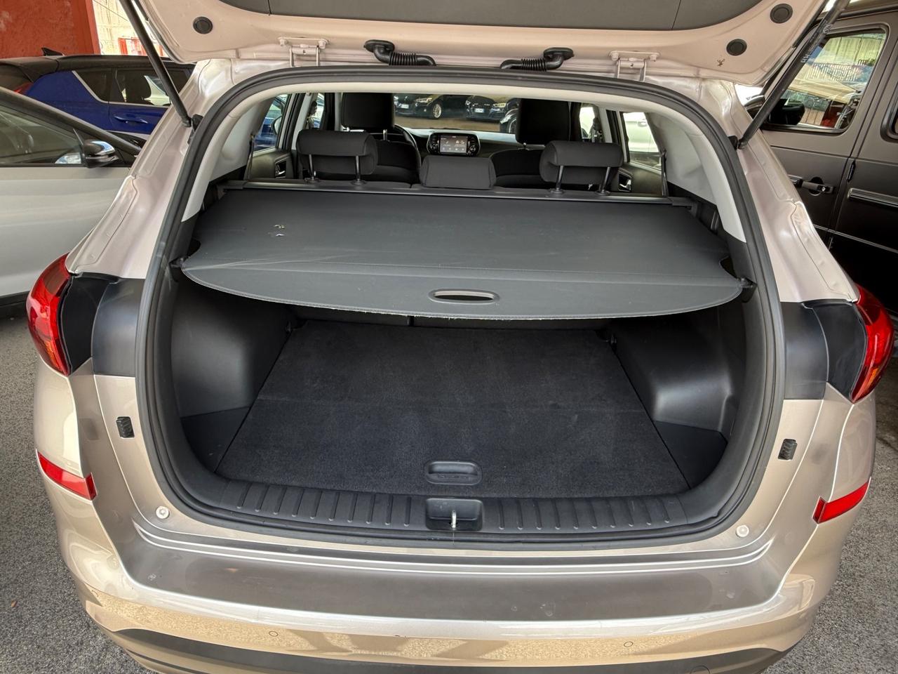 Tucson 1.6 CRDi XPrime-unipro-rate-garanzia