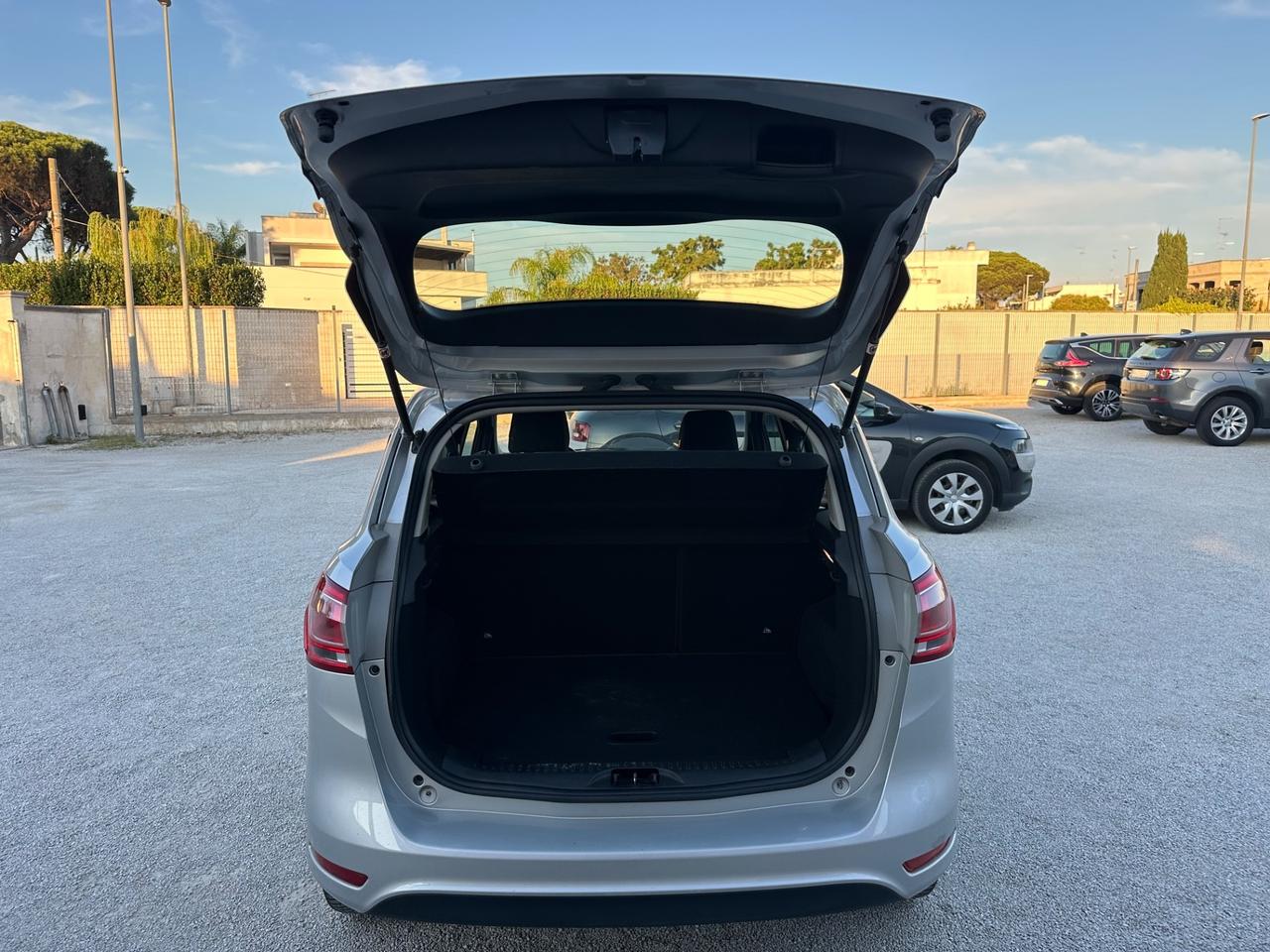 Ford B-Max 1.5 TDCi 75 CV Business
