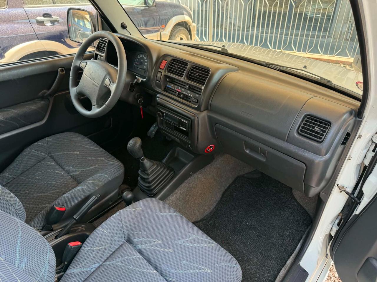 Suzuki Jimny 1.3i 16V cat 4WD JLX