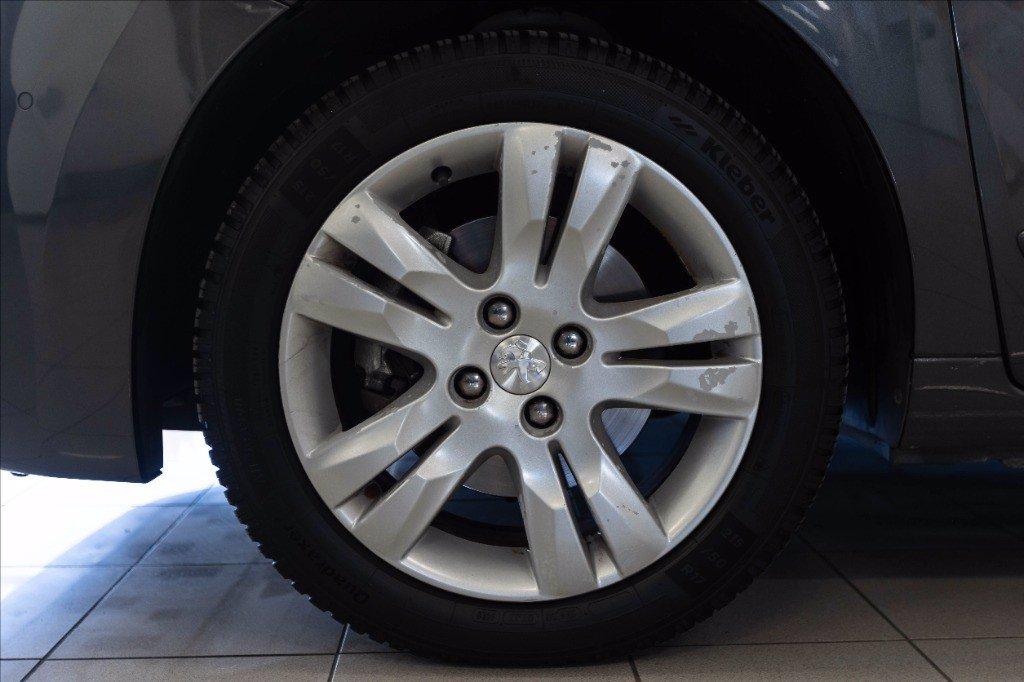 PEUGEOT 5008 1.6 bluehdi Active s&s 120cv 7p.ti del 2016
