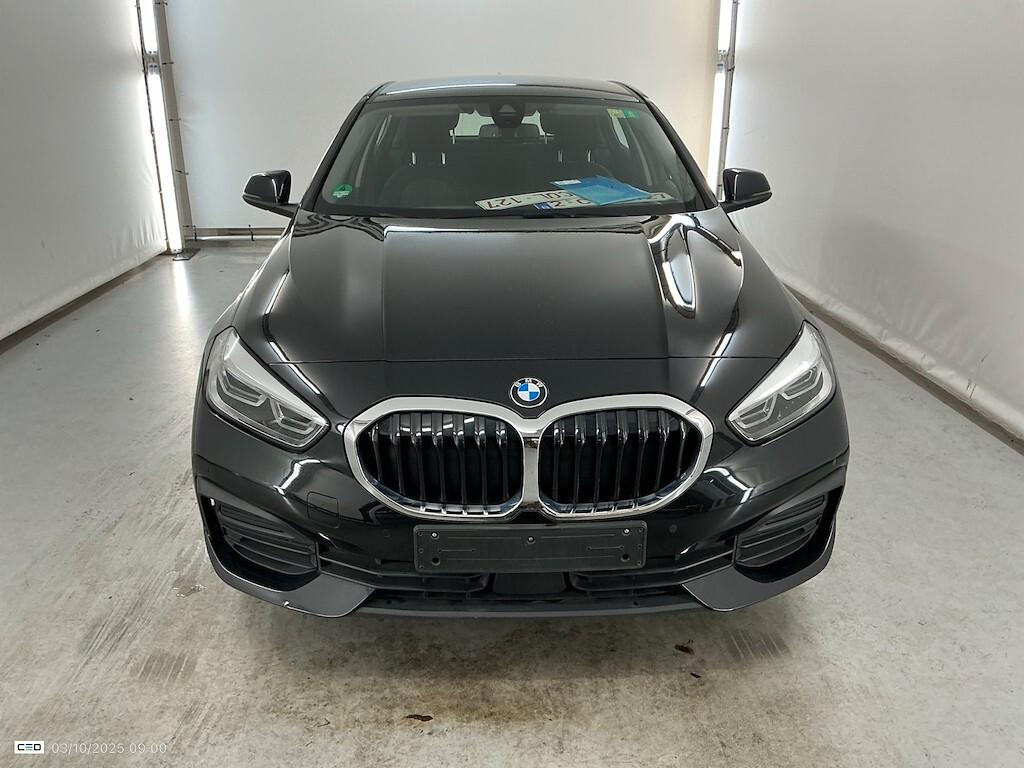 Bmw 116 116D 6M BUSINESS ADVANTAGE ( FARI LED - COCKPIT PDC NAVI MIRROR CRUISE )
