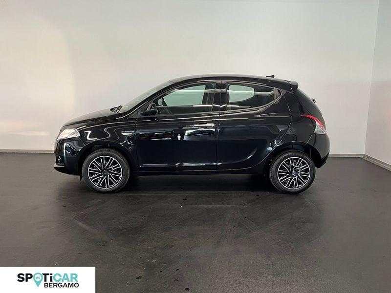 Lancia Ypsilon 1.0 FireFly 5 porte S&S Hybrid Oro - Km0