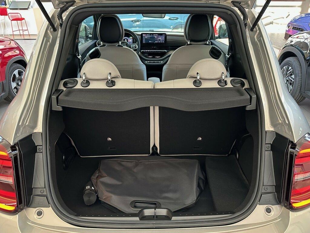 Fiat 500e 42 kWh Giorgio Armani