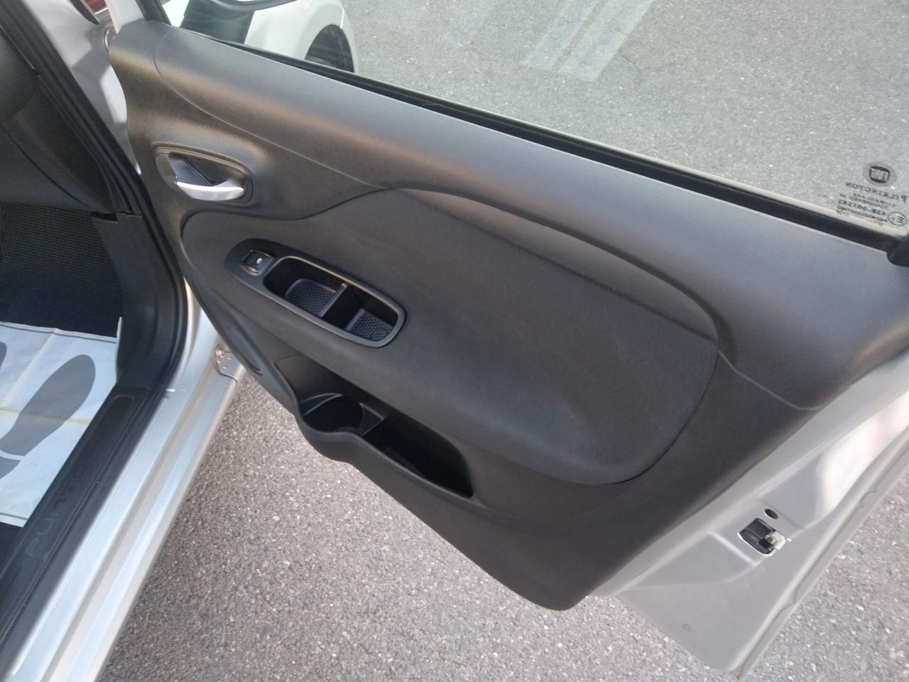 Fiat Punto 1.4 S&S 8V 5 porte Lounge x neopatentati