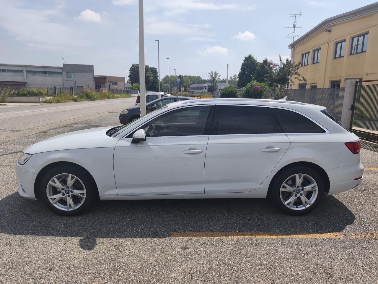 Audi A4 Avant 2.0 TDI 150 CV ultra Sport