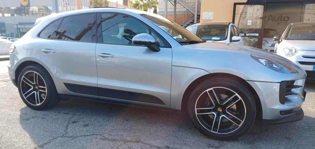 Porsche Macan 2.0 TETTO PANORAMICO APRIBILE