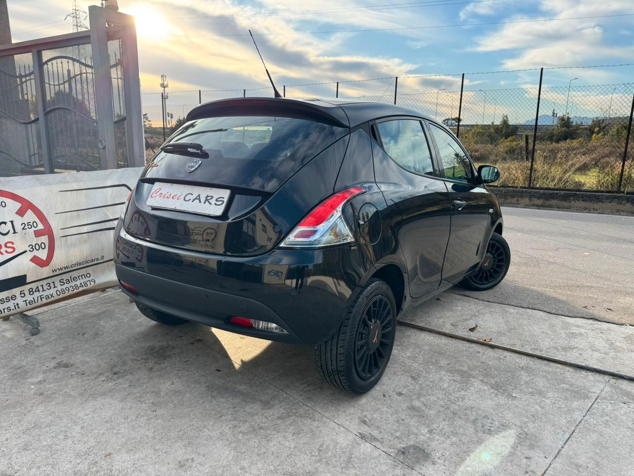 Lancia Ypsilon 1.2 69 CV 5 porte Platinum
