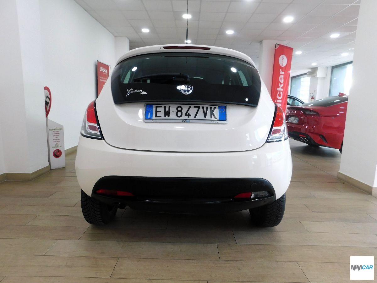 LANCIA - Ypsilon - 0.9 T.Air 85 CV 5 porte Metano Ecochic Elefantino