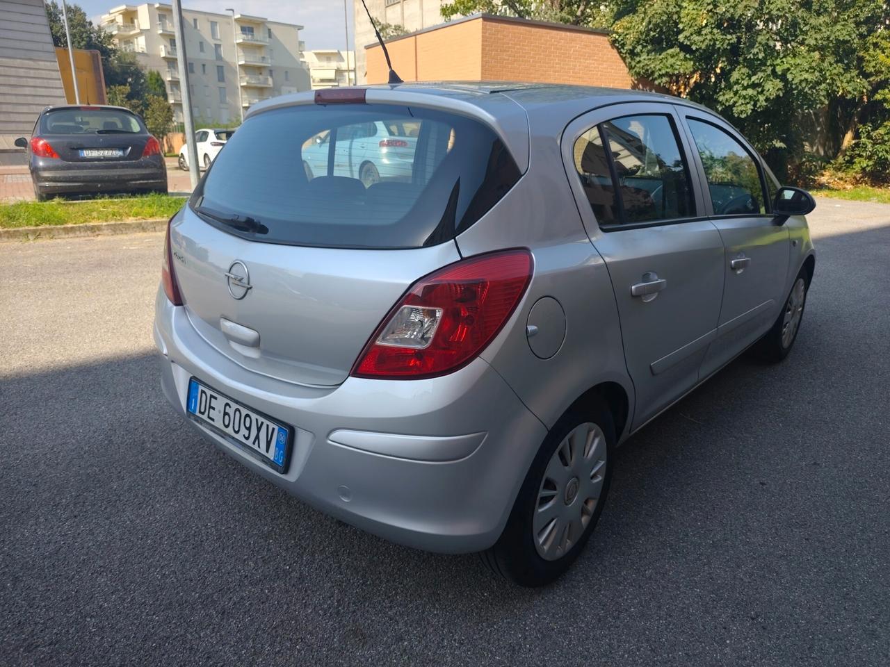 Opel Corsa 1.2 Benz 5 porte euro 4