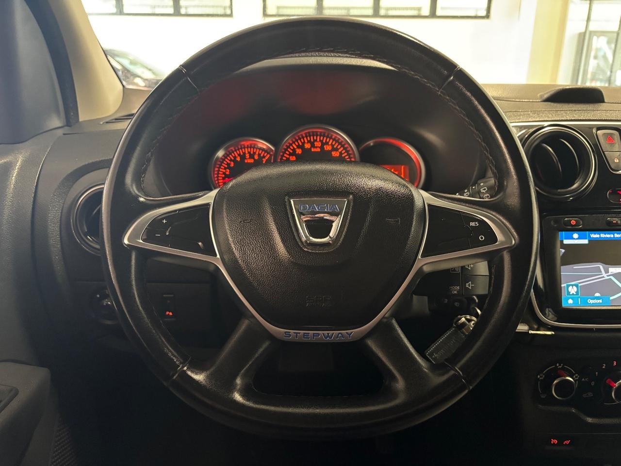 Dacia Lodgy Stepway 1.5 dci | 7 POSTI |