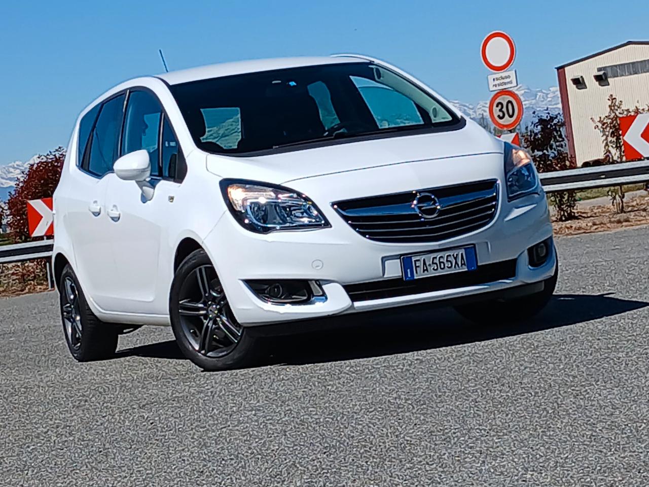 Opel Meriva 1.6 Cosmo EURO 6B !