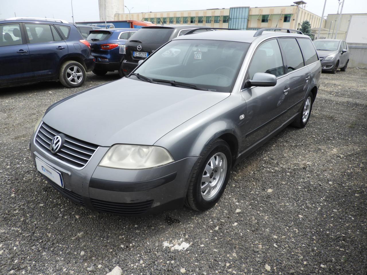 VOLKSWAGEN Passat VI 2005 Variant - PASSAT VARIANT 1,9 TDI 30CV