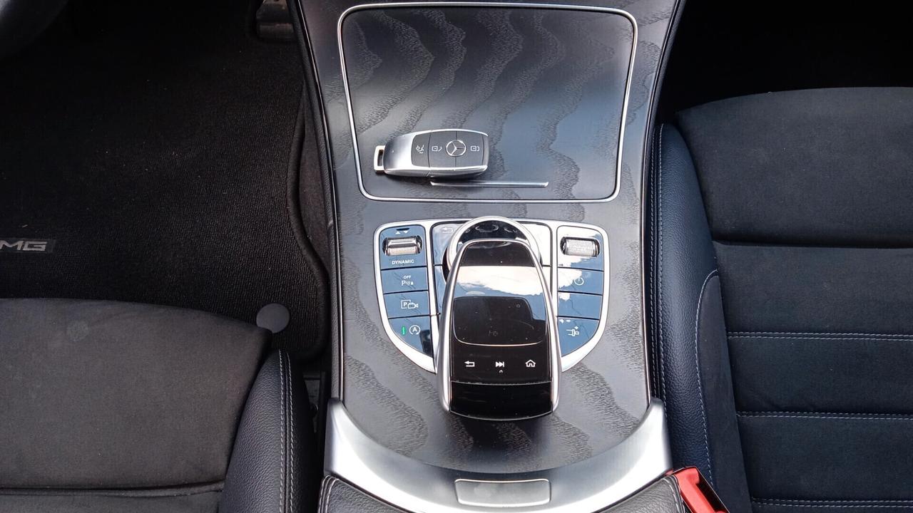 Mercedes-benz C 220 d Auto Coupé Premium Plus AMG PACK