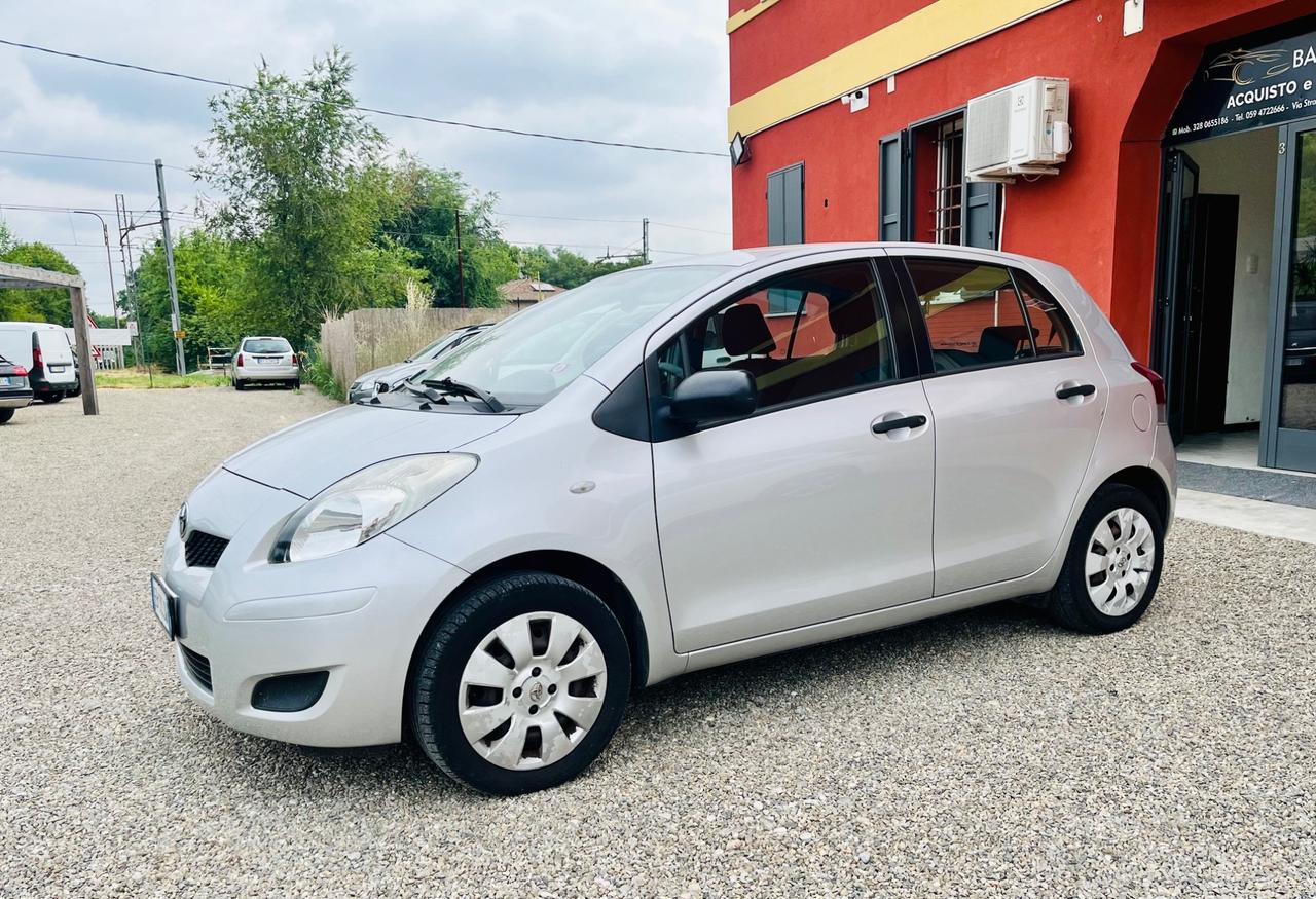 Toyota Yaris 1.0 5 porte GPL