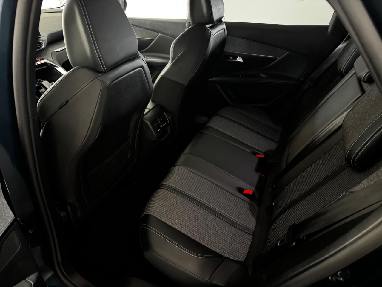 Peugeot 3008 BlueHDi 130 EAT8 Allure Pack - 2021