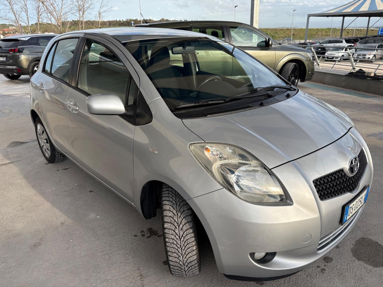 Toyota Yaris 1.3 5 porte Sol