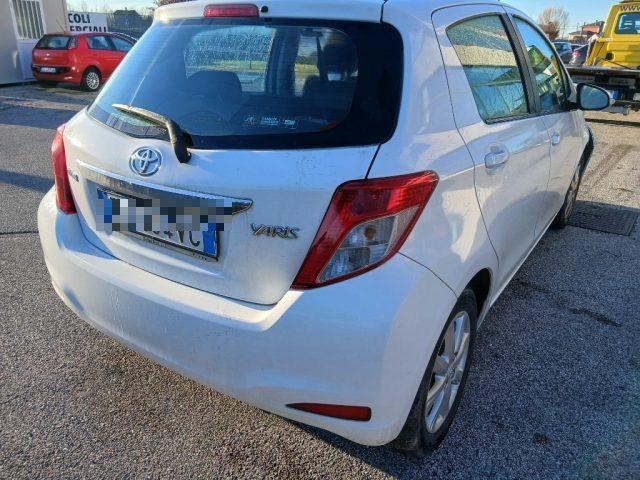 TOYOTA Yaris 1.0 5 porte