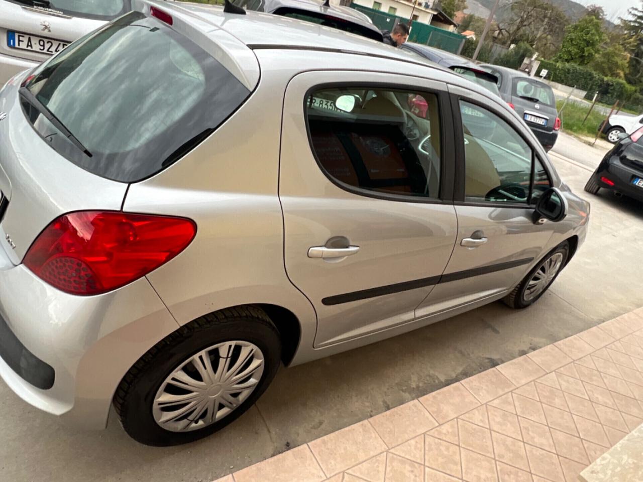 Peugeot 207 1.4 HDi 70CV 5p. Perfetta e garantita