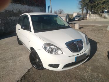 Lancia Ypsilon 1.2 69 CV Diva euro5 x neopatentati