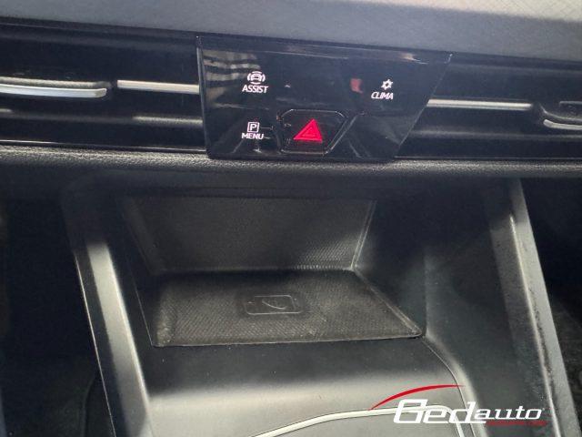 VOLKSWAGEN Golf 8 VIII 2.0 TDI 150 CV DSG SCR Life FULL-LED NAVI