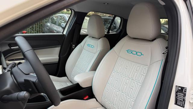 FIAT 600 HYBRID1.2 110CV DCT MHEV LA PRIMA*24M.G*CAM.360°**