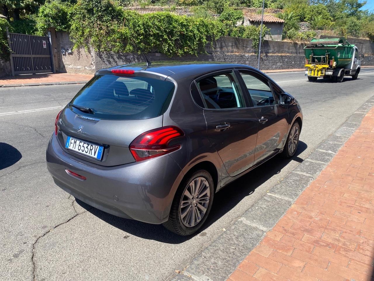 Peugeot 208 BlueHDi 75 5 porte Allure 2018