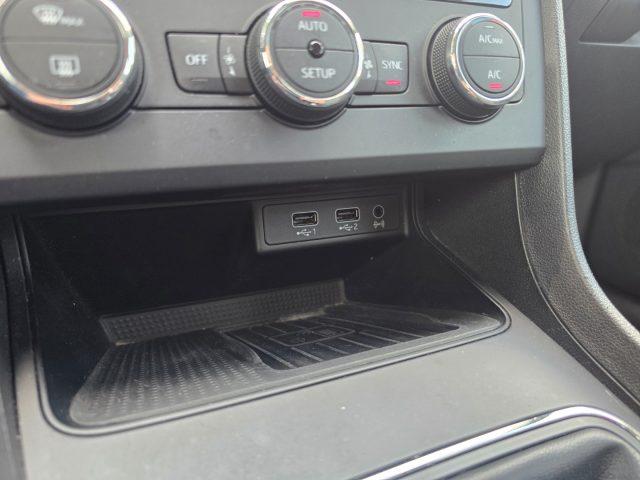 SEAT Leon 1.6 TDI 115 CV ST Style LED Navi ACC Radar SensPAR