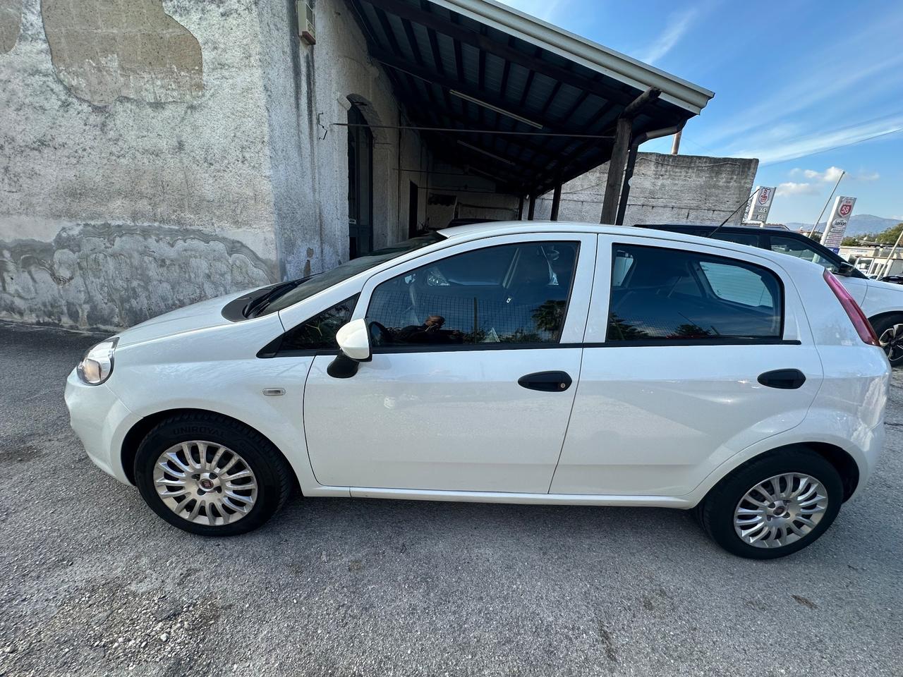 Fiat Punto 1.3 MJT II S&S 95 CV 5 porte Street