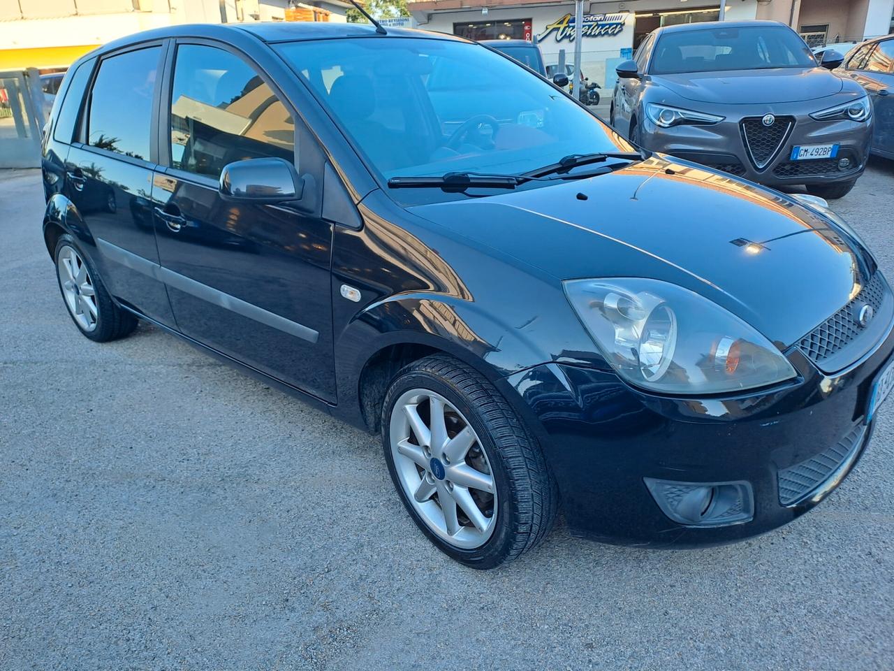 Ford Fiesta 1.4 TDCi 5p. Ghia