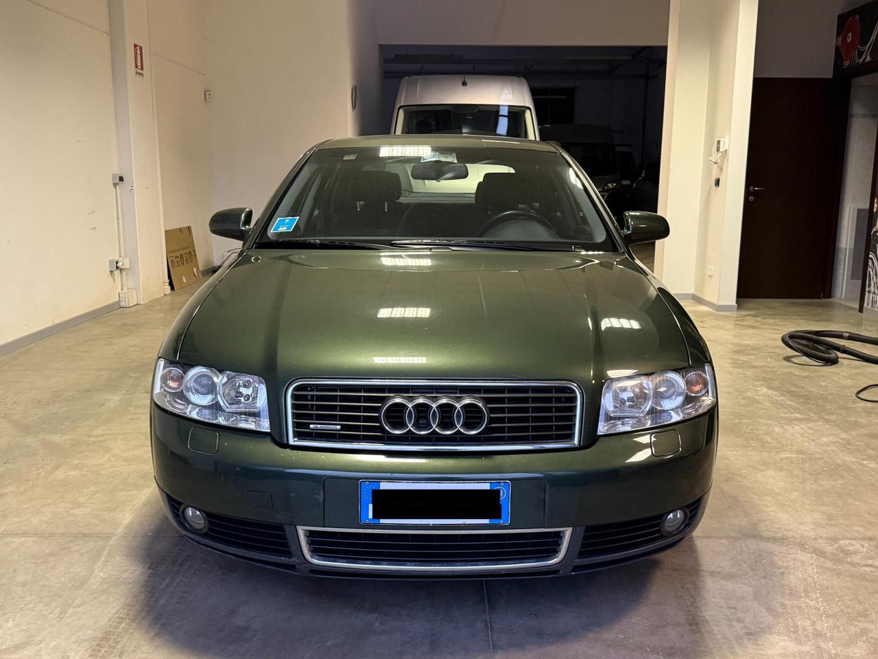 Audi A4 Berlina A4 2.5 V6 tdi quattro 180cv
