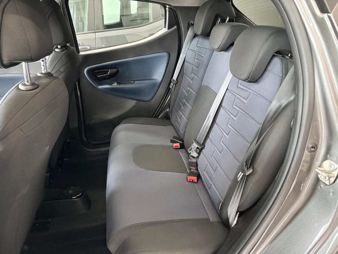 Lancia Ypsilon 1.0 FireFly 5 porte S&S Hybrid Platino
