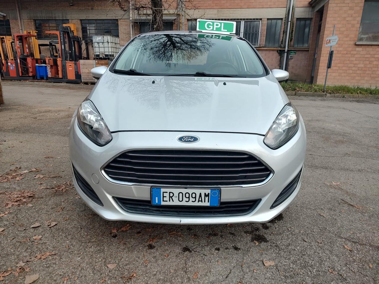 Ford Fiesta 1.4 5 porte Bz.- GPL Titanium, OK NEOPATENTATI, GARANZIA L.12 MESI