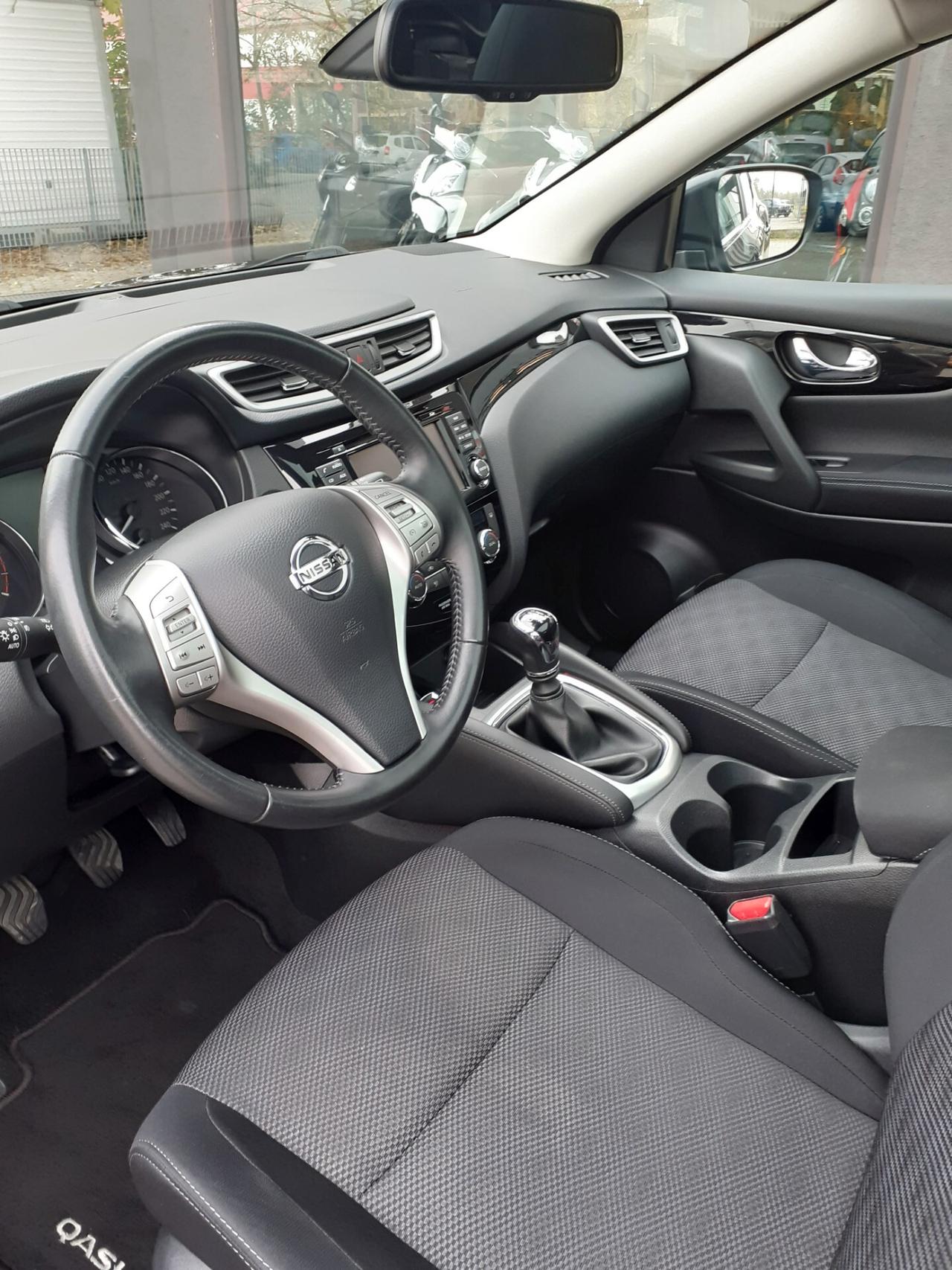 Nissan Qashqai 1.6 dCi 4WD Black Edition