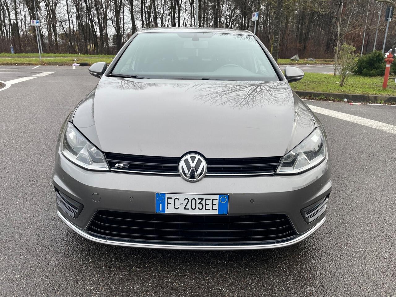 Volkswagen Golf 1.4 TSI 5p. R-Line-Automatik-Neopatentati -.