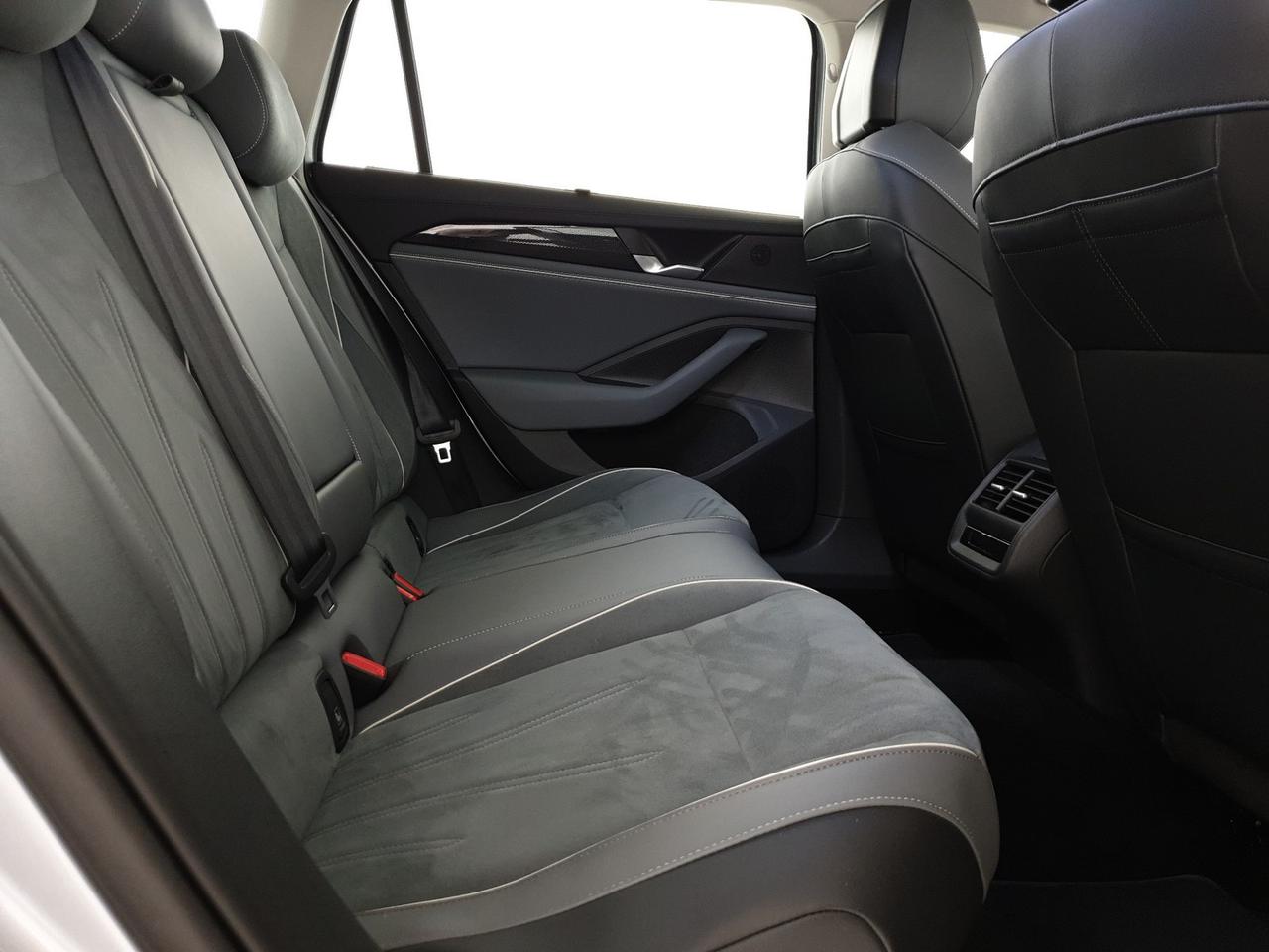 Volkswagen Passat 2.0 tdi scr business 150cv dsg