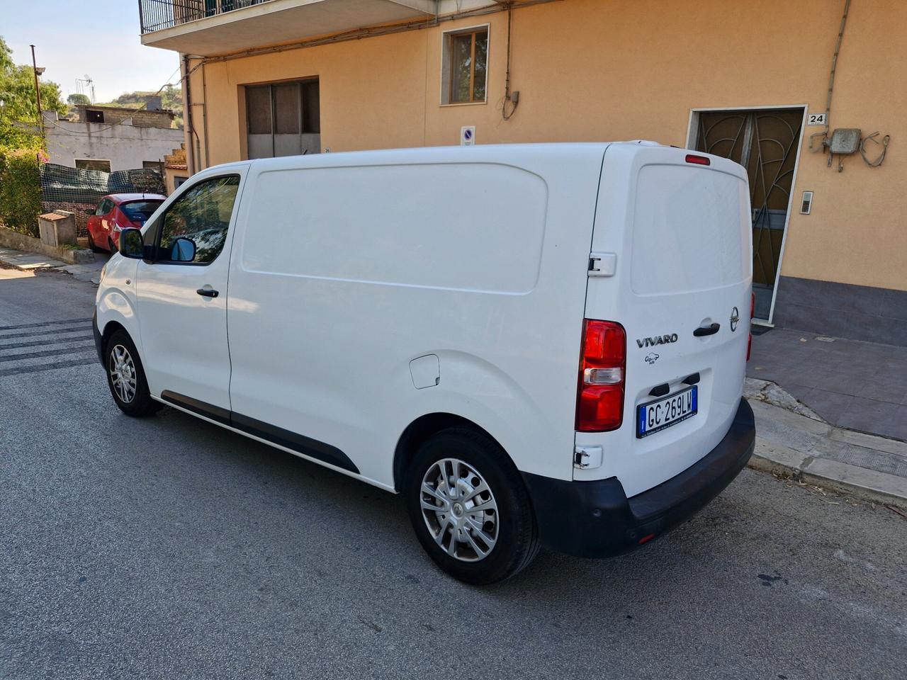 Opel Vivaro 1.5 Cdti lungo