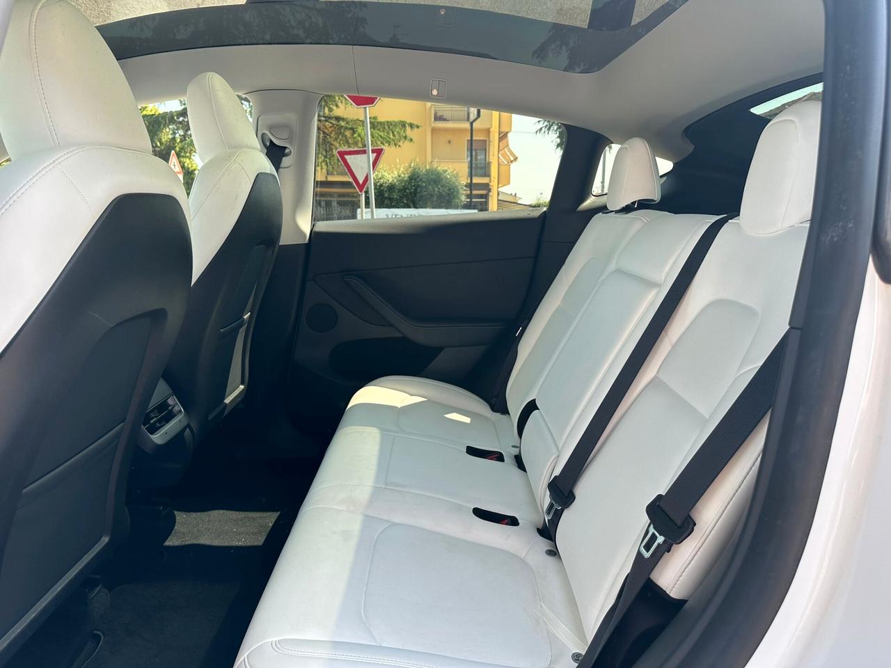 Tesla Model Y RWD