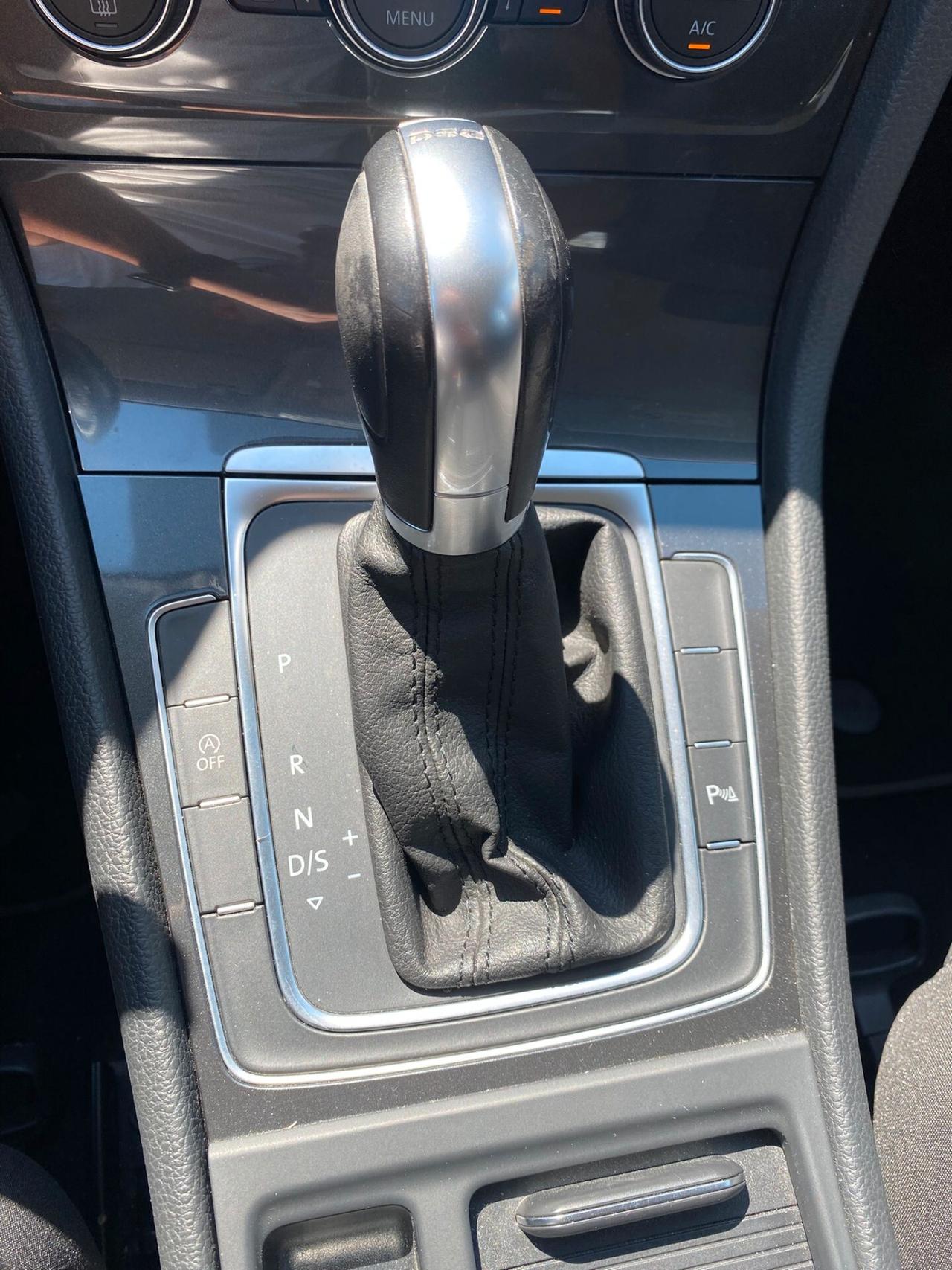 Volkswagen Golf 1.6 TDI 115CV DSG ok neop.