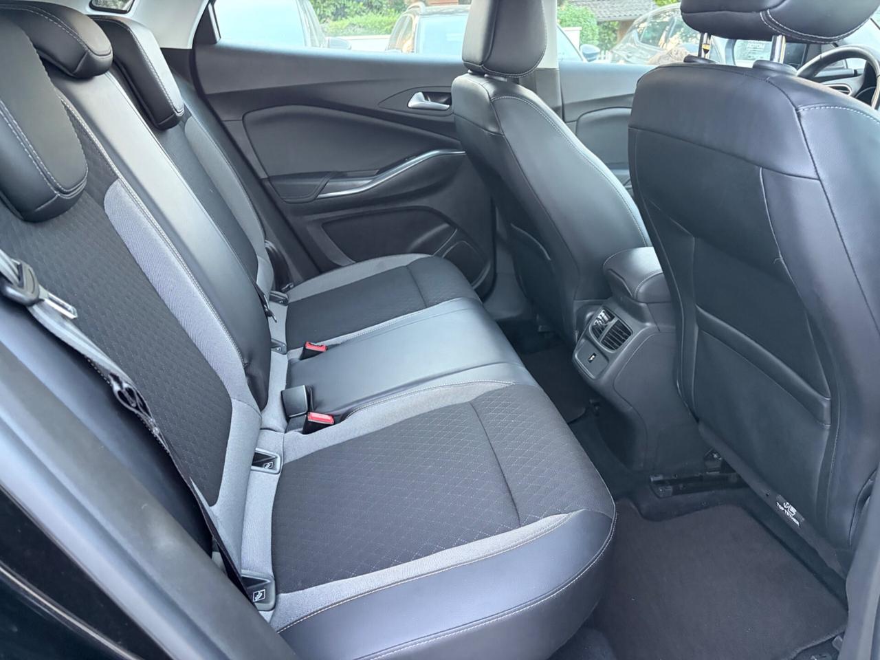 Opel Grandland X 1.5 diesel Ecotec Start&Stop aut. Business Ed.