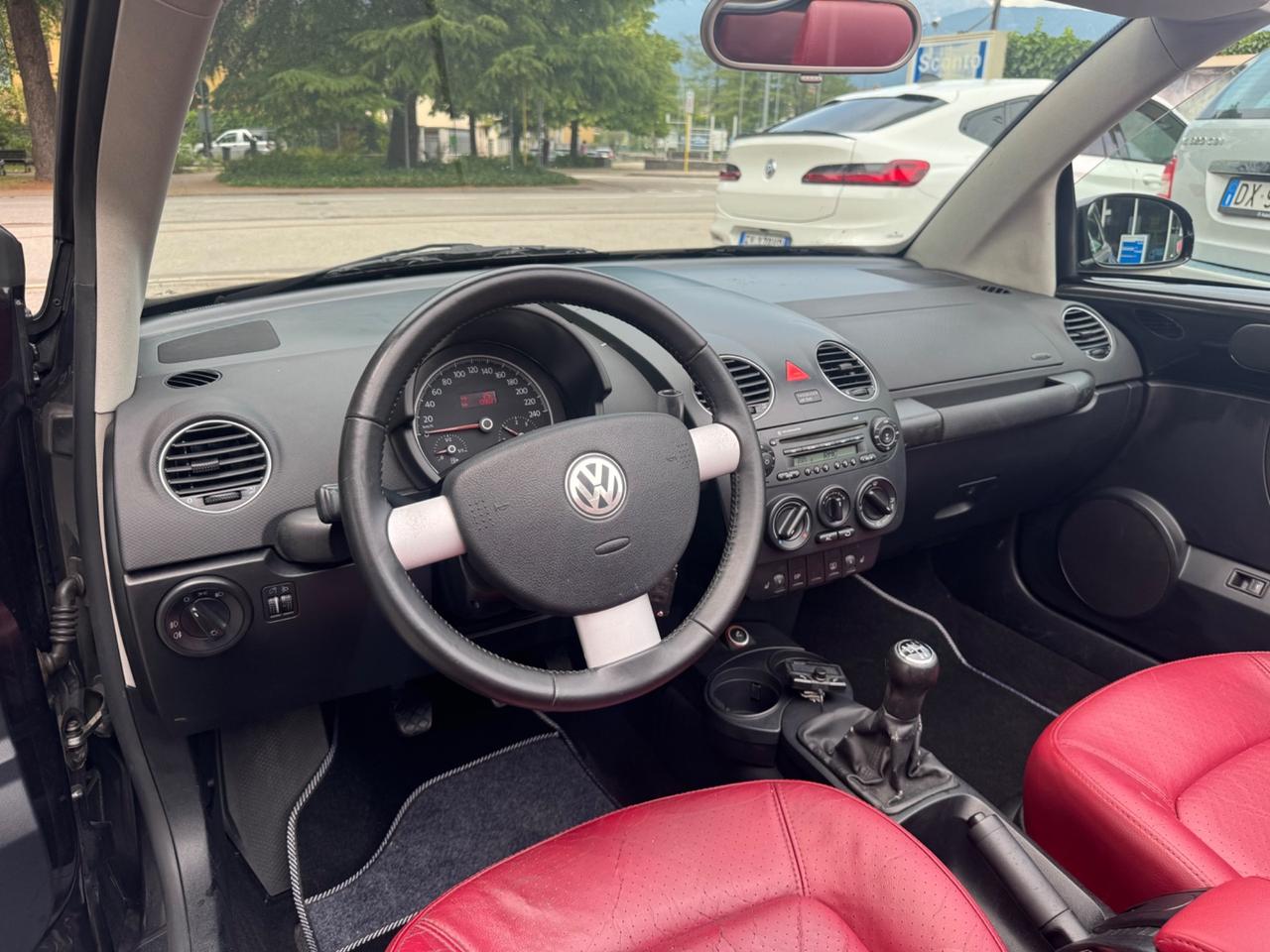 Volkswagen New Beetle 1.9 TDI 105CV Cabrio Lim. Red Edt.